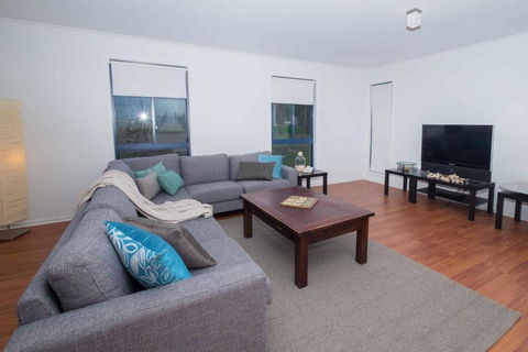 Demure Charm - Nambucca Heads Accommodation 5