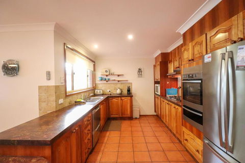Kingfisher LakeHouse - Nambucca Heads Accommodation 5