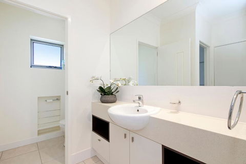 53 Hilton Esplanade - Nambucca Heads Accommodation 1