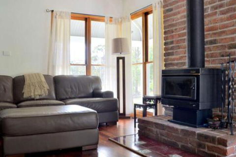 La Sila Homestead On Marrowbone Cutest Cottage In The Hunter With Killer Views - Nambucca Heads Accommodation 6