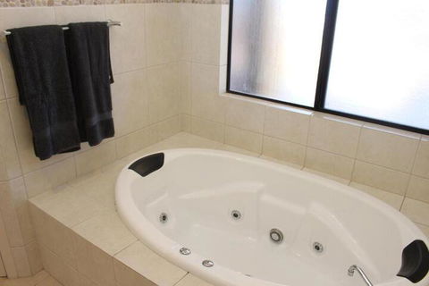 The Lighthouse Beachfront Accommodation - Nambucca Heads Accommodation 3