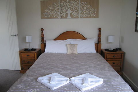 Elusive Penguin - Nambucca Heads Accommodation 6