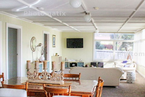 Elusive Penguin - Nambucca Heads Accommodation 5