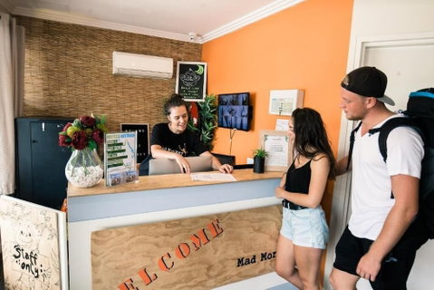 Mad Monkey Backpackers On Broadway - Adults Only - Nambucca Heads Accommodation 2