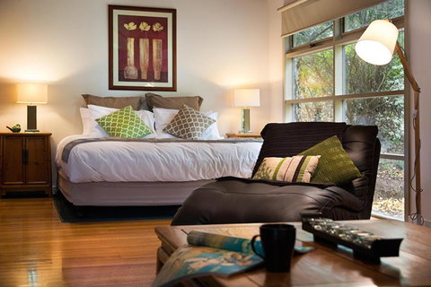 Romantic Treehouse Getaway - Nambucca Heads Accommodation 1