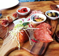 Cattinalla's Caffe  Wine Bar - Nambucca Heads Accommodation