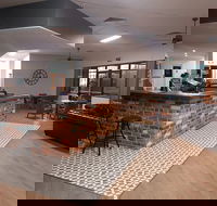 West Peak Hotel - Nambucca Heads Accommodation