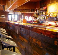 Crown Hotel Wentworth - Nambucca Heads Accommodation