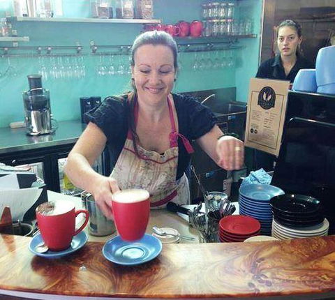Rockabellas Roadside Diner - Nambucca Heads Accommodation 10