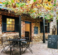 Alby  Esthers - Nambucca Heads Accommodation