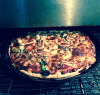 Wynnum Pizza  Spare Ribs - Nambucca Heads Accommodation