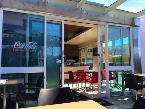 Pete's Upton St. Brasserie - Nambucca Heads Accommodation 0