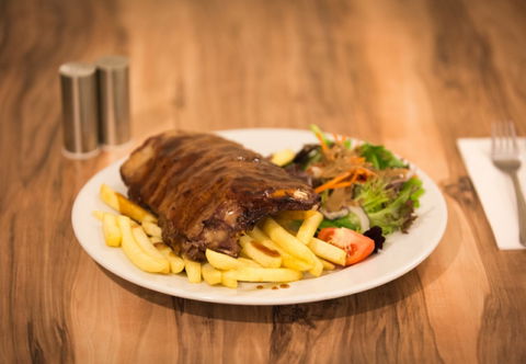 Central Hotel Cootamundra - Nambucca Heads Accommodation 2