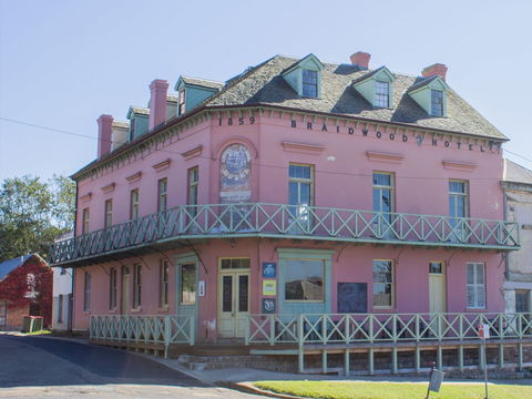 Braidwood Hotel - Nambucca Heads Accommodation 1