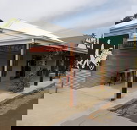 Slow Wine Co - Nambucca Heads Accommodation