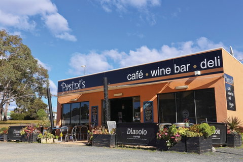 Pasini's - Nambucca Heads Accommodation 0