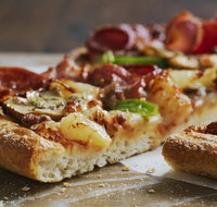Domino's - Craigieburn - Nambucca Heads Accommodation