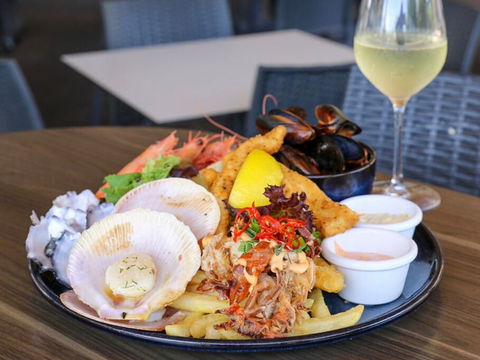 Oyster Bar Darwin - Nambucca Heads Accommodation 1