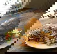 Bowning Hotel Dining - Nambucca Heads Accommodation