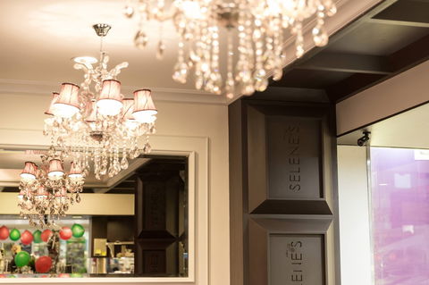 Selene's Chocolate Bar - Box Hill - Nambucca Heads Accommodation 0