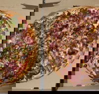 8 Slices Pizzaria - Nambucca Heads Accommodation