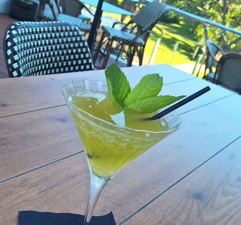 Apollo Bay Wine Bar & Coffee Shop - Nambucca Heads Accommodation 4