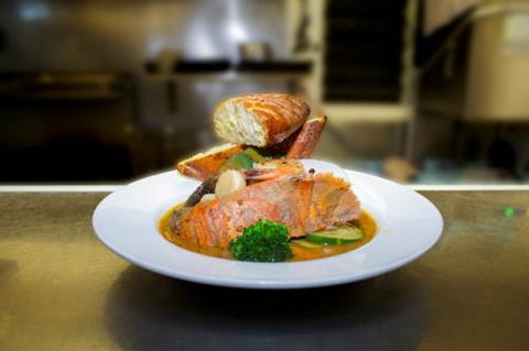 KBR’s Licensed Restaurant - Nambucca Heads Accommodation 2