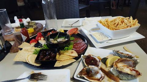 Oyster Bar Darwin - Nambucca Heads Accommodation 0