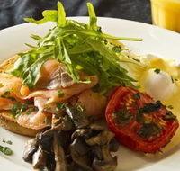 Hungry Wolfs Kincumber - Nambucca Heads Accommodation