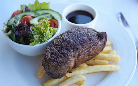 Black Angus Bar & Grill - Nambucca Heads Accommodation 1