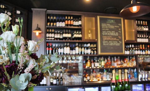 The Robertson Hotel Dining Room - Nambucca Heads Accommodation 5
