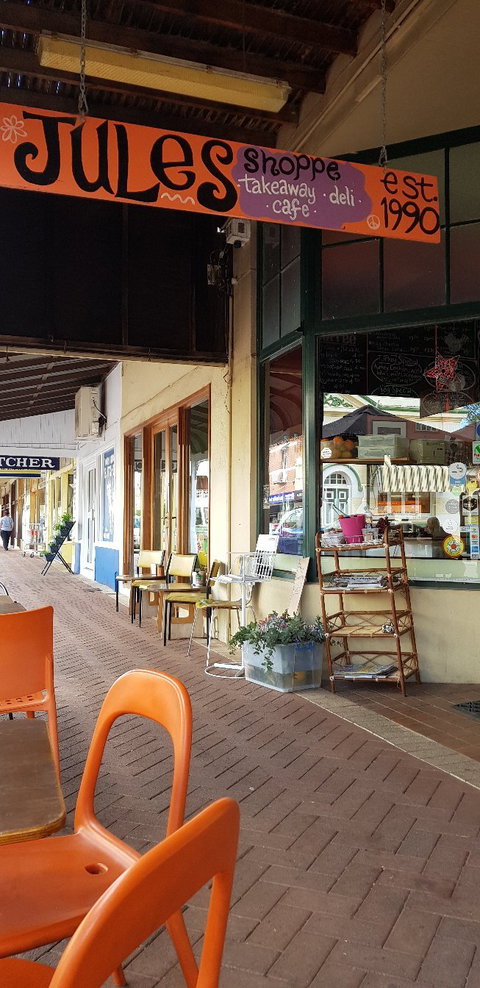 Jules Shoppe - Nambucca Heads Accommodation 2