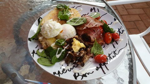 Along Came Henry - Nambucca Heads Accommodation 0