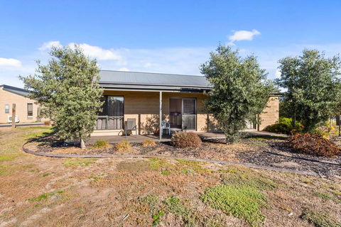 Quality Suites Point Cook Seasons 5 - Nambucca Heads Accommodation 2