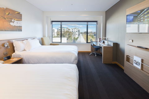 Crowne Plaza Canberra - Nambucca Heads Accommodation 6