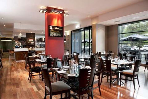 Mantra Hindmarsh Square - Nambucca Heads Accommodation 2