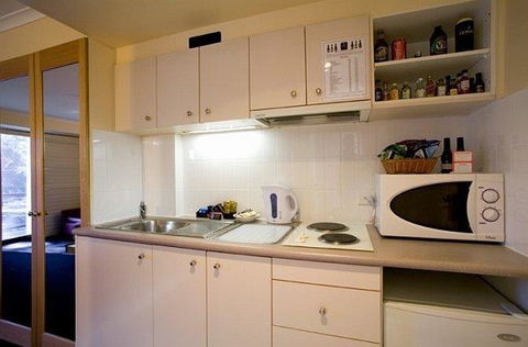 Capital Executive Apt Hotel Canberra - Nambucca Heads Accommodation 9