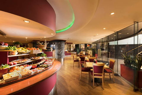 Stamford Plaza Adelaide - Nambucca Heads Accommodation 9