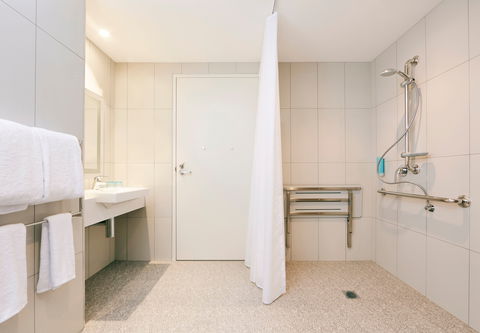Holiday Inn Express Adelaide City Centre - Nambucca Heads Accommodation 7