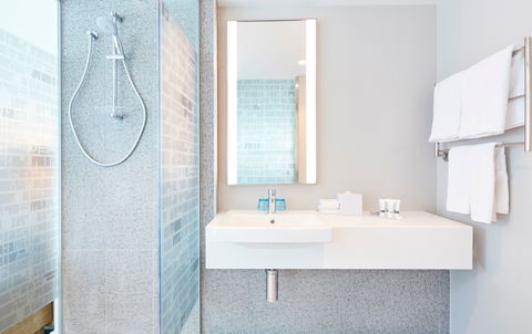 Holiday Inn Express Adelaide City Centre - Nambucca Heads Accommodation 8