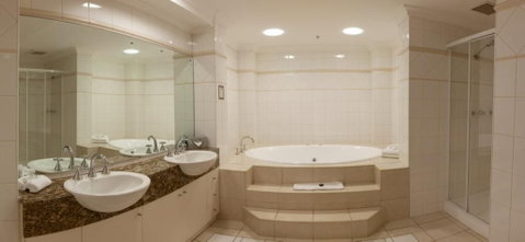 Quality Apartments Adelaide Central - Nambucca Heads Accommodation 2