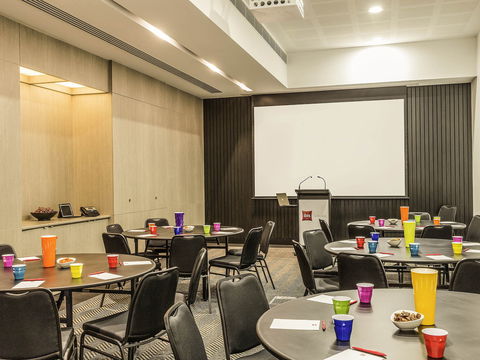Ibis Adelaide - Nambucca Heads Accommodation 8