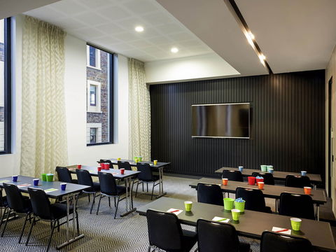 Ibis Adelaide - Nambucca Heads Accommodation 10