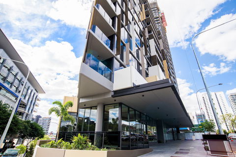 Arise Brisbane One - Nambucca Heads Accommodation 0