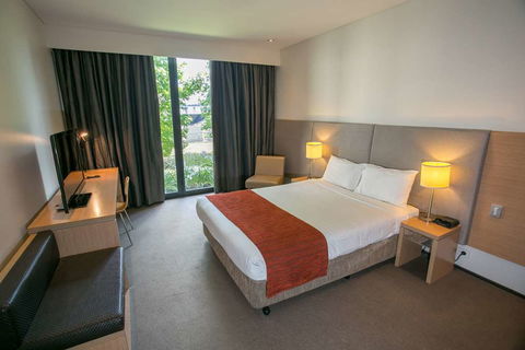 Alpha Hotel Eastern Creek - Nambucca Heads Accommodation 2