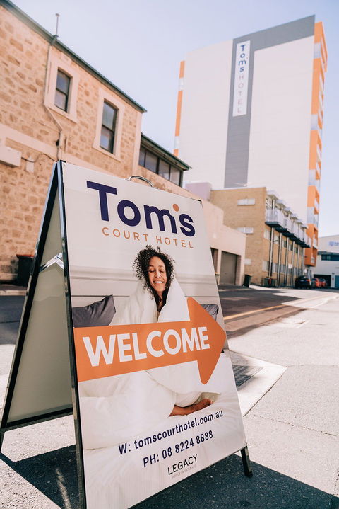 Tom's Court Hotel - Nambucca Heads Accommodation 2