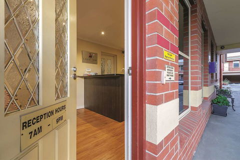 Lake Inn Ballarat - Nambucca Heads Accommodation 2