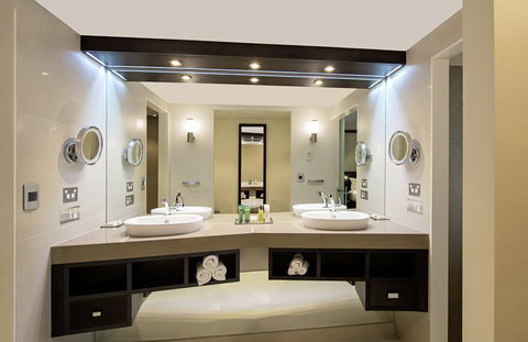 Hilton Darwin - Nambucca Heads Accommodation 5