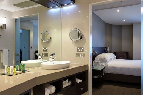 Hilton Darwin - Nambucca Heads Accommodation 6