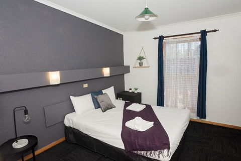 Elm Court Motel - Nambucca Heads Accommodation 0
